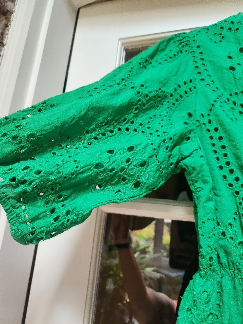 Sanctuary V-neck Green Top With 3/4 Length Sleeves; Size Medium - Picture 5 of 10